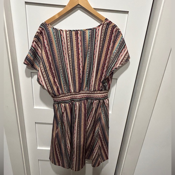 Geometric Patterned Dress - Picture 3 of 4